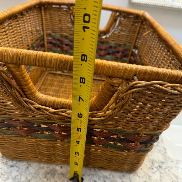 Signature Basket by The Homemaker Collection. Metal Frame Early 2000’s - Picture 14 of 15